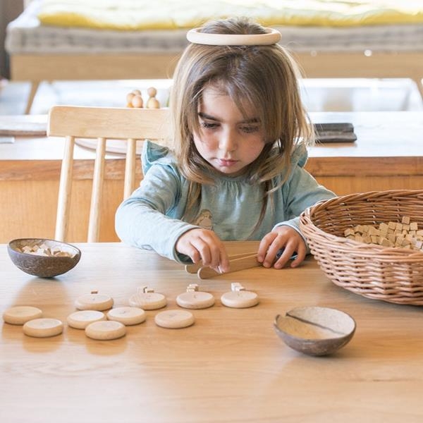 Juegos matemáticos manipulativos | Pedagogía Montessori