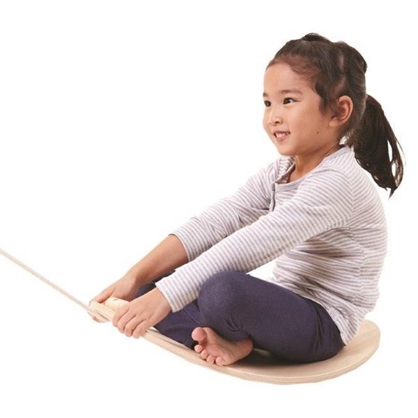 Tabla curva de madera para equilibrio | Plantoys | KamchatkaToys