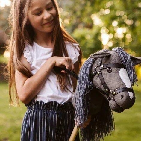 Caballito de Palo Grey para niños | Juguetes de siempre | Kamchatka